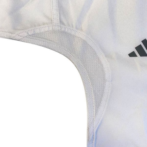 Вентиляційні сітчасті вставки на дитячому кімоно Adidas K150